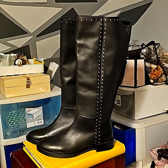New Via Roma Designer Boots, Sz 8.5, Black, Side Studs, Genuine Leather, Side Zi - Picture 3 of 13